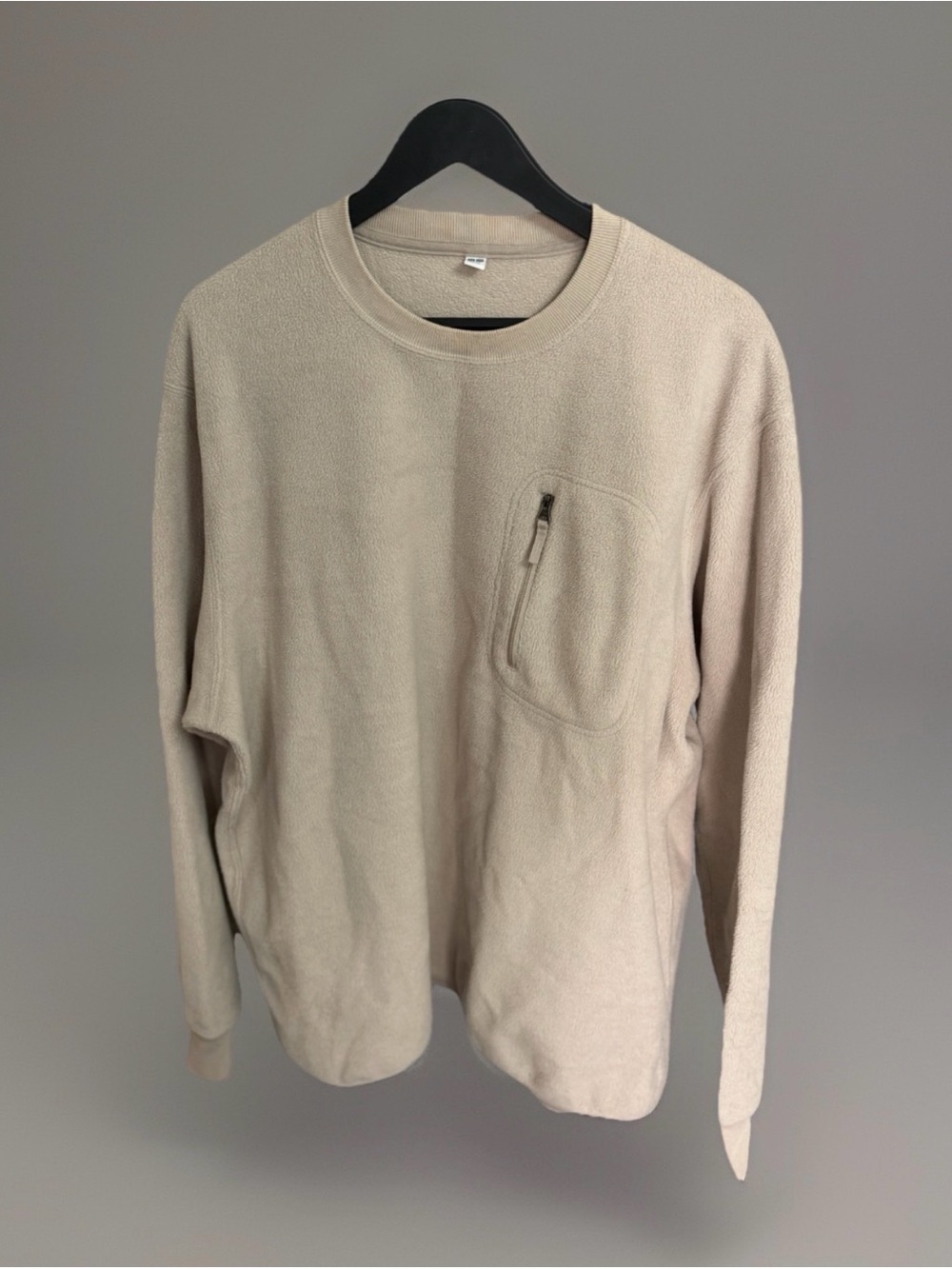 Uniqlo Men's Crewneck Fleece Sweater in Beige
